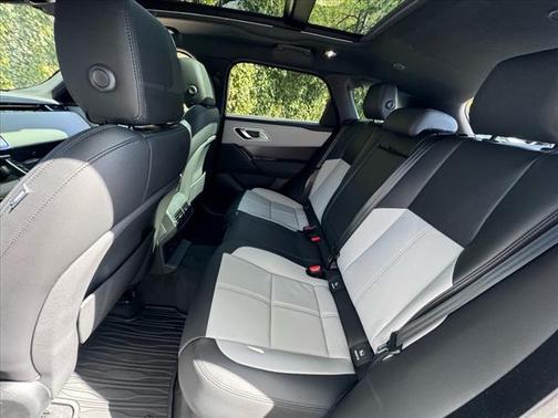 2026 Land Rover Range Rover Velar P250 SE R-Dynamic