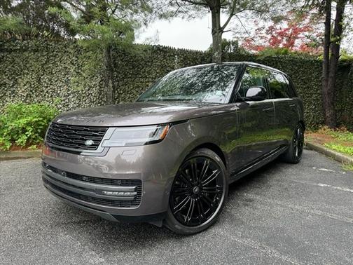 2025 Land Rover Range Rover P400 SE 7 Seat