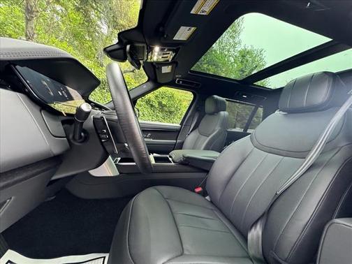 2025 Land Rover Range Rover P400 SE 7 Seat