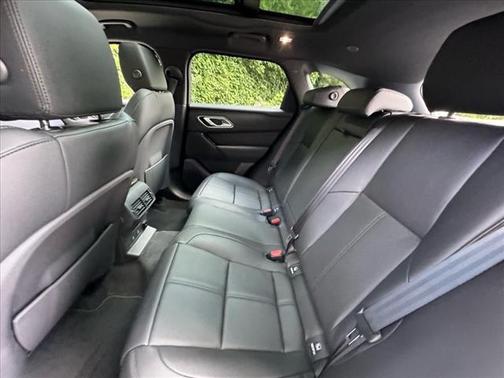 2026 Land Rover Range Rover Velar P250 SE R-Dynamic