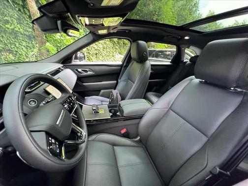 2026 Land Rover Range Rover Velar P250 SE R-Dynamic