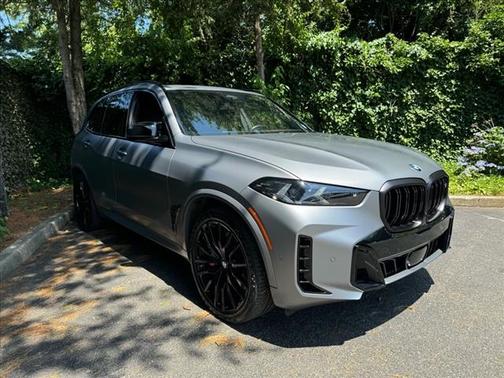 2024 BMW X5 M60i