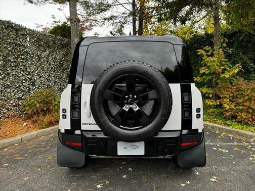 2026 Land Rover Defender 110S