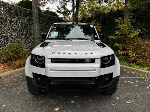 2026 Land Rover Defender 110S