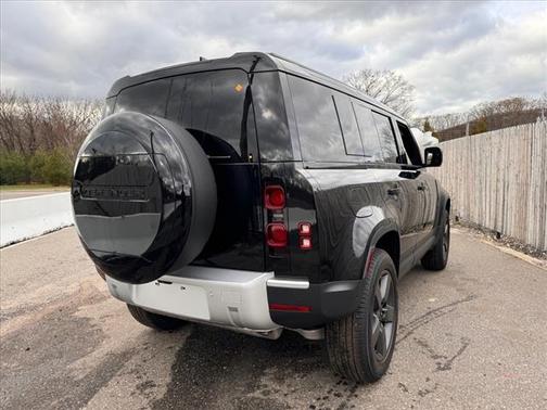 2025 Land Rover Defender P400 S