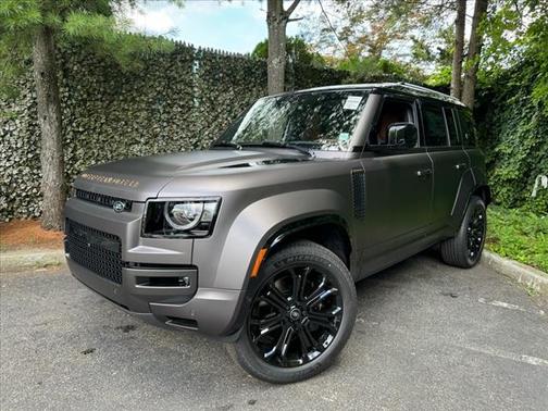 2025 Land Rover Defender OCTA