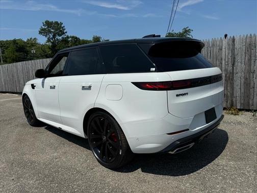 2023 Land Rover Range Rover Sport SE