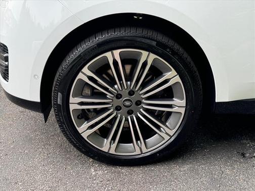 2025 Land Rover Range Rover P530 SE