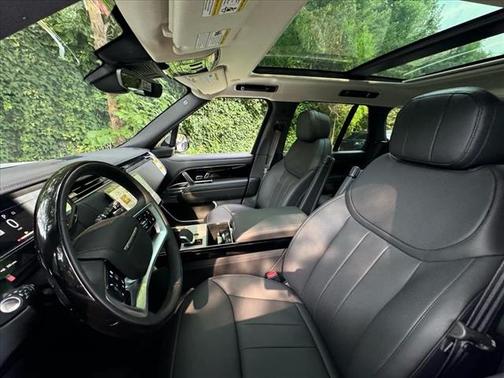 2025 Land Rover Range Rover P400 SE