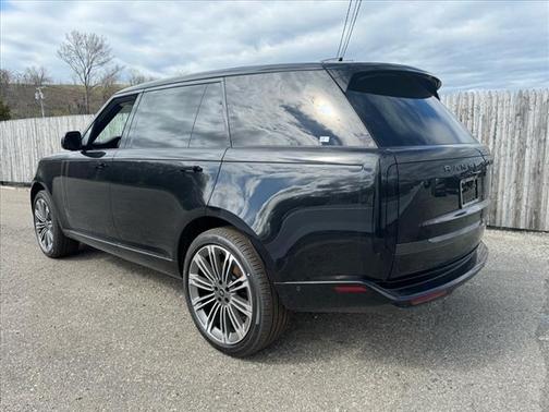 2025 Land Rover Range Rover AUTOBIO