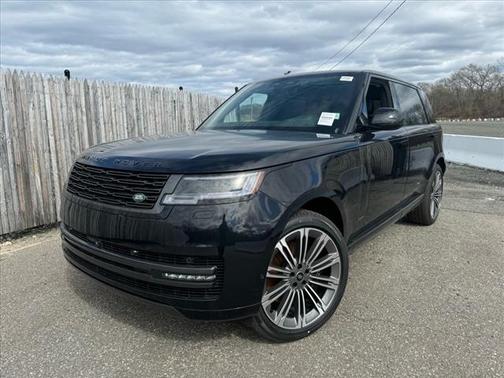 2025 Land Rover Range Rover AUTOBIO