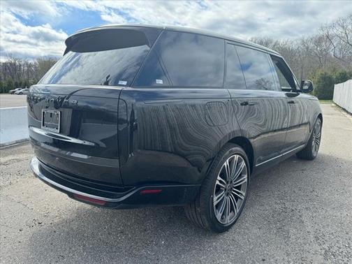 2025 Land Rover Range Rover AUTOBIO