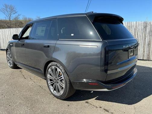 2025 Land Rover Range Rover P530 SE 7 Seat