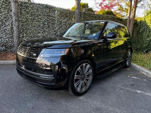2025 Land Rover Range Rover SE