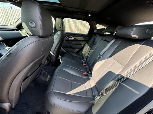 2026 Land Rover Range Rover Velar P250 SE R-Dynamic