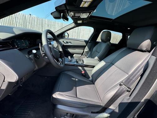 2026 Land Rover Range Rover Velar P250 SE R-Dynamic