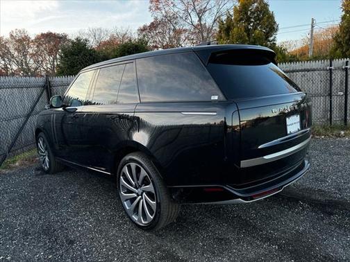 2025 Land Rover Range Rover P530 SE