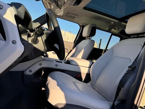 2025 Land Rover Defender P300