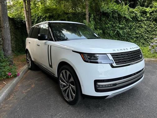 2025 Land Rover Range Rover P400 SE