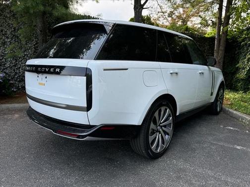 2025 Land Rover Range Rover P400 SE
