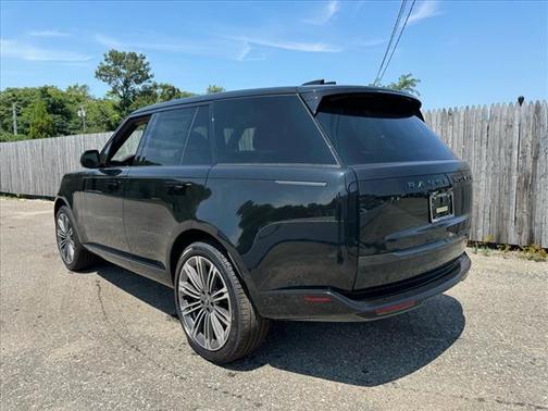 2025 Land Rover Range Rover P400 SE 7 Seat