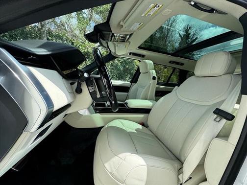 2025 Land Rover Range Rover P400 SE