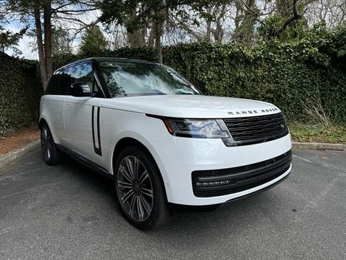 2025 Land Rover Range Rover P400 SE