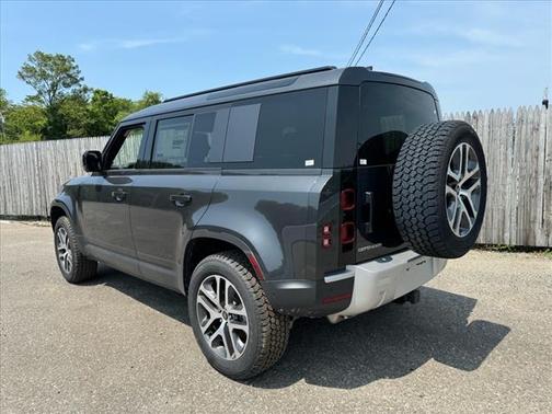 2025 Land Rover Defender P300