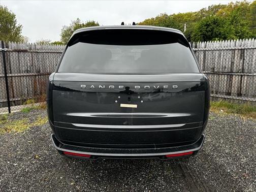 2025 Land Rover Range Rover P530 SE