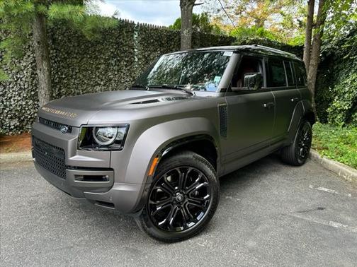 2025 Land Rover Defender OCTA