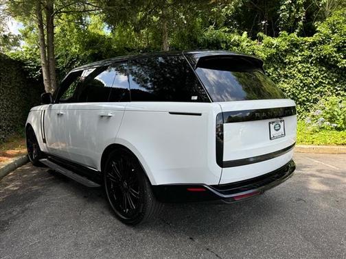 2025 Land Rover Range Rover P400 SE 7 Seat