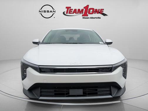 White 2025 Kia K4 EX