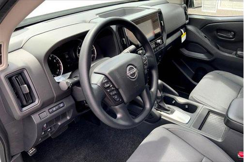 2025 Nissan Frontier S