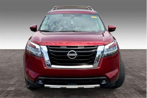 2022 Nissan Pathfinder SL 2WD