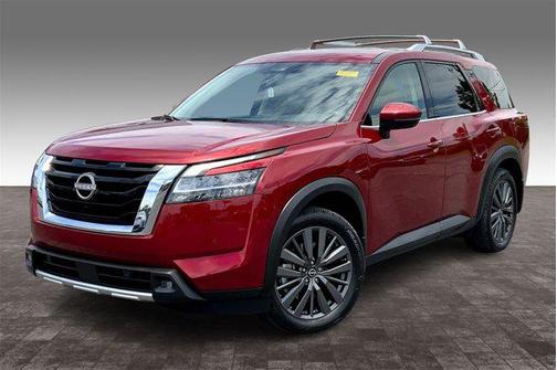2022 Nissan Pathfinder SL 2WD