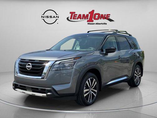 2025 Nissan Pathfinder Platinum FWD