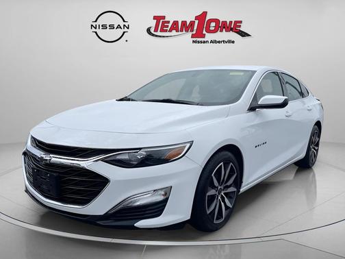 Summit White 2022 Chevrolet Malibu FWD RS