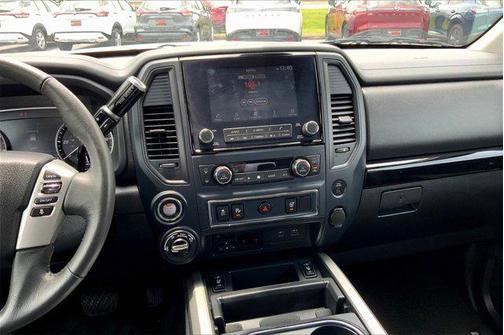 2024 Nissan Titan SV
