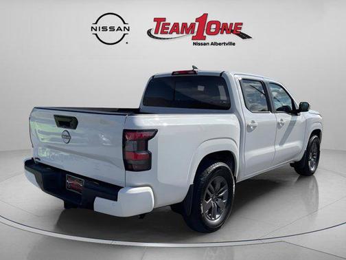 2025 Nissan Frontier SV