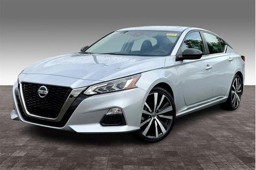 2022 Nissan Altima SR FWD