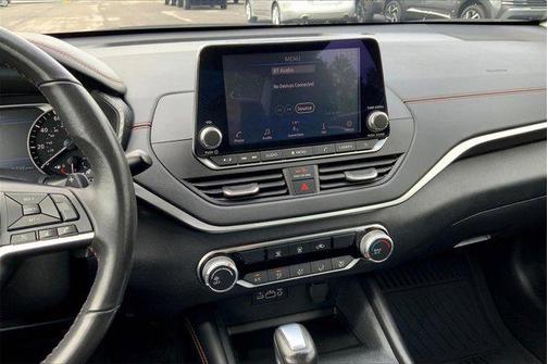 2022 Nissan Altima SR FWD