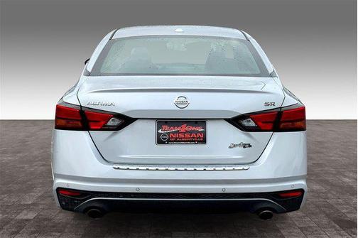 2022 Nissan Altima SR FWD