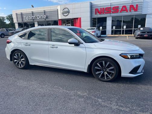 Platinum White Pearl 2024 Honda Civic EX-L