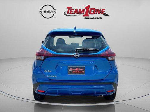 2025 Nissan Kicks S