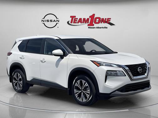 Pearl White Tricoat 2023 Nissan Rogue SV