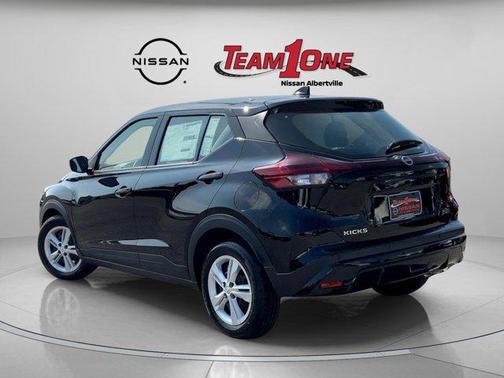 2025 Nissan Kicks S