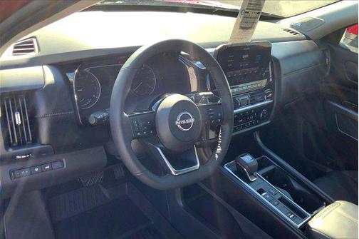 2025 Nissan Pathfinder SL FWD