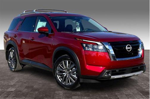 2025 Nissan Pathfinder SL FWD