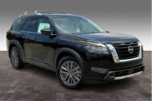 2025 Nissan Pathfinder SL FWD