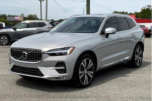 2023 Volvo XC60 B5 Plus Bright Theme